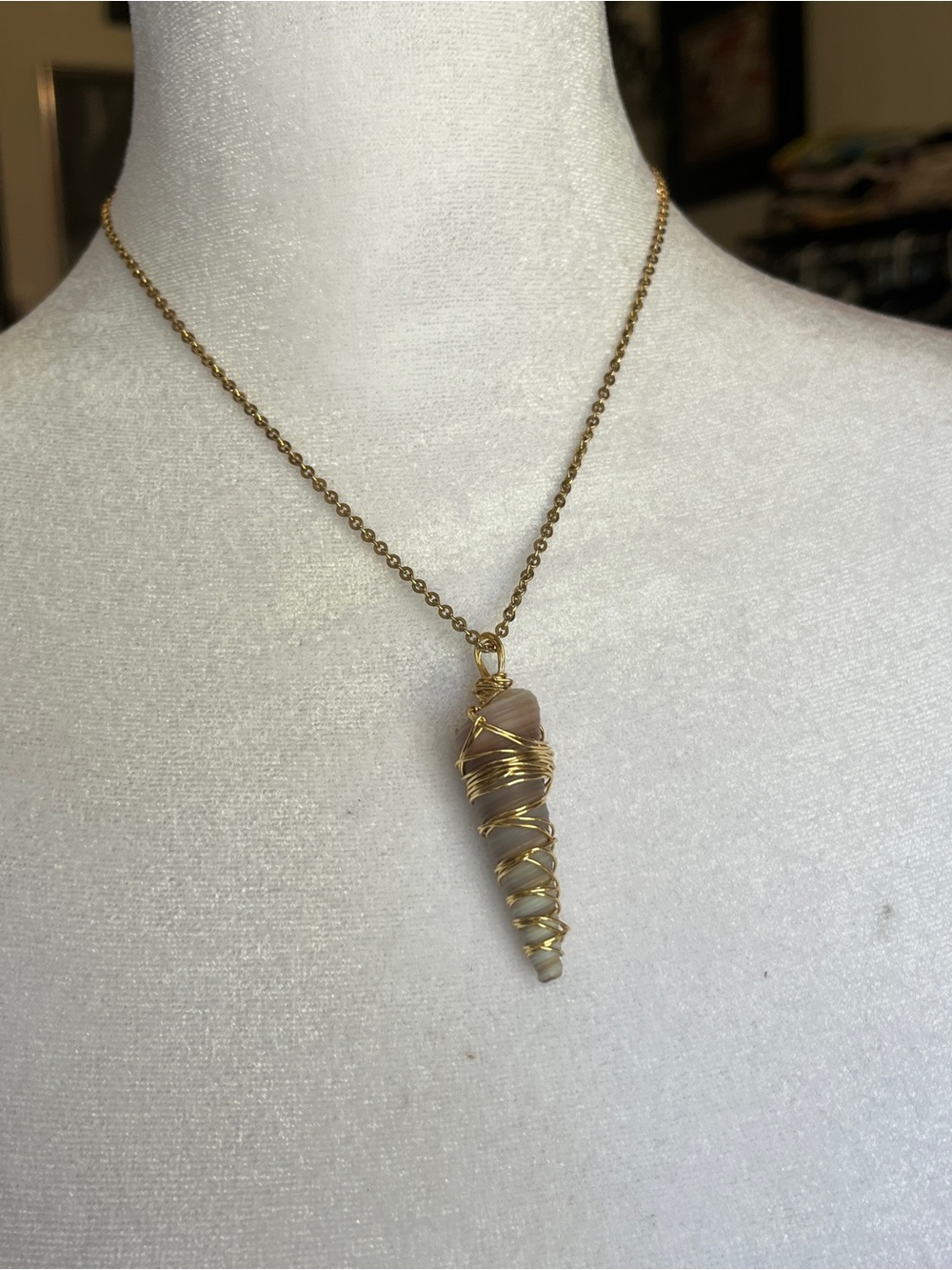 Gold Wire-Wrapped Seashell Pendant Necklace - Women Jewelry